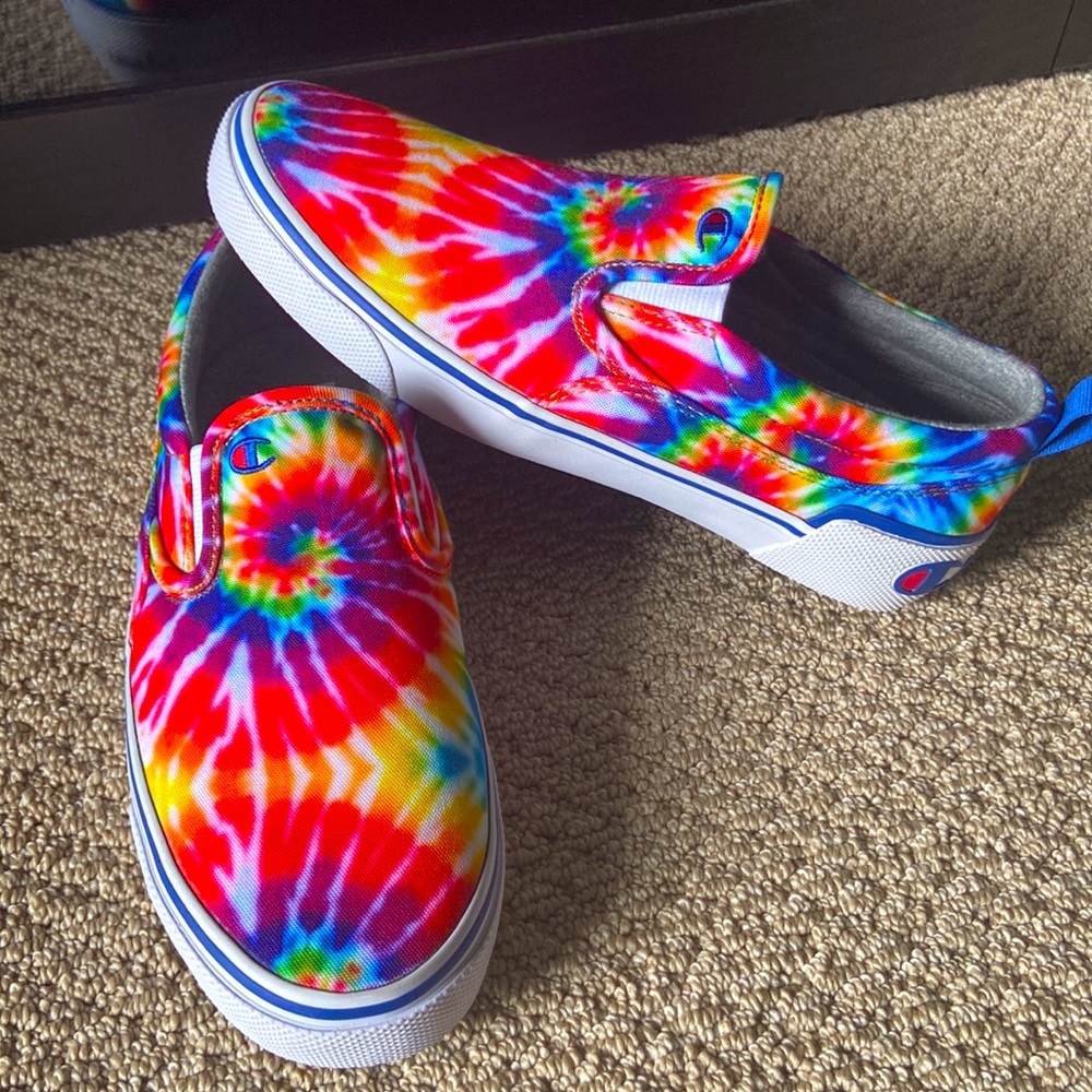 Champion Fringe Plus OG Rainbow Tie Dye Youth Size: 6.5